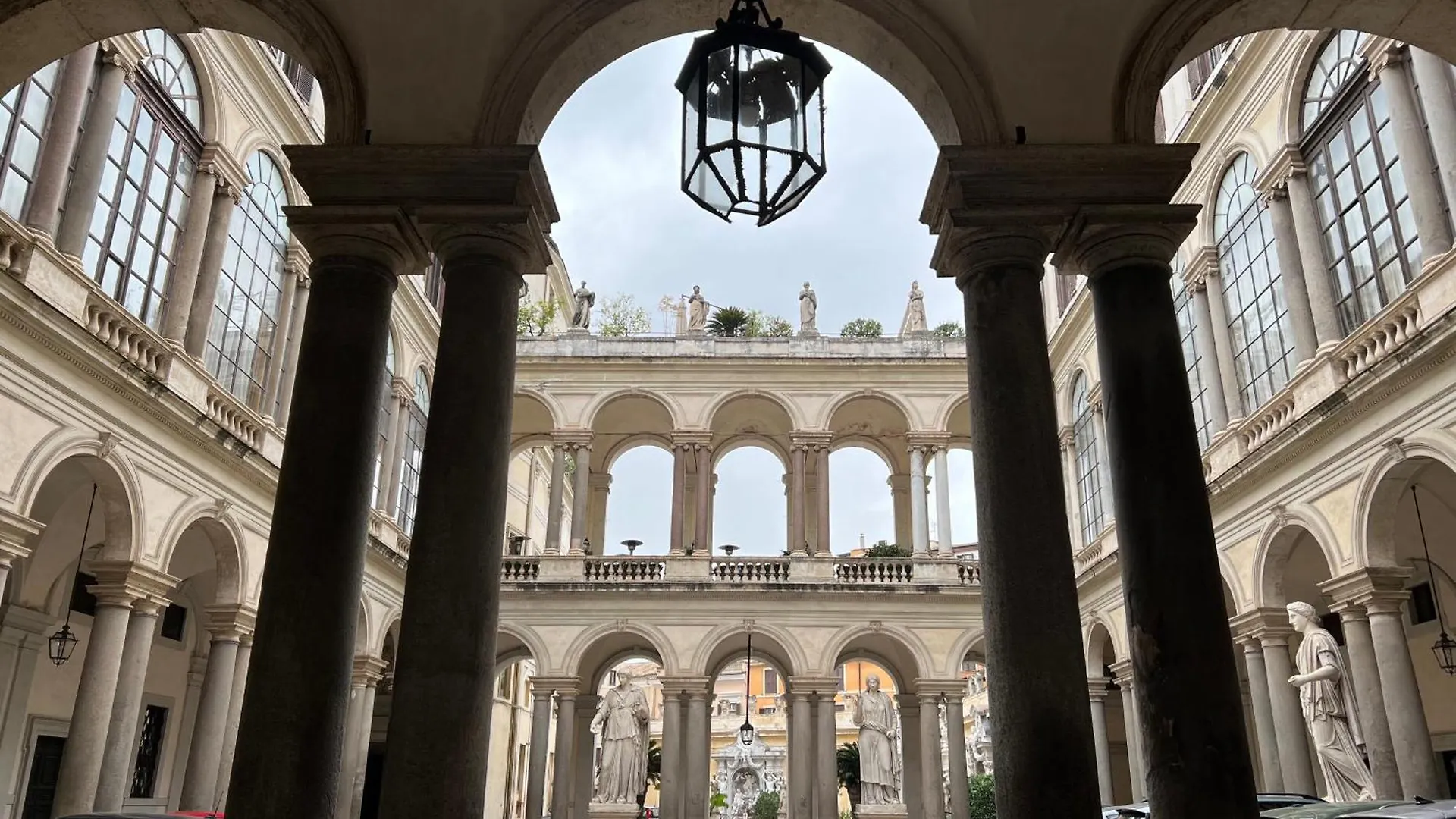 Borghese Design Suite Rome Apartment